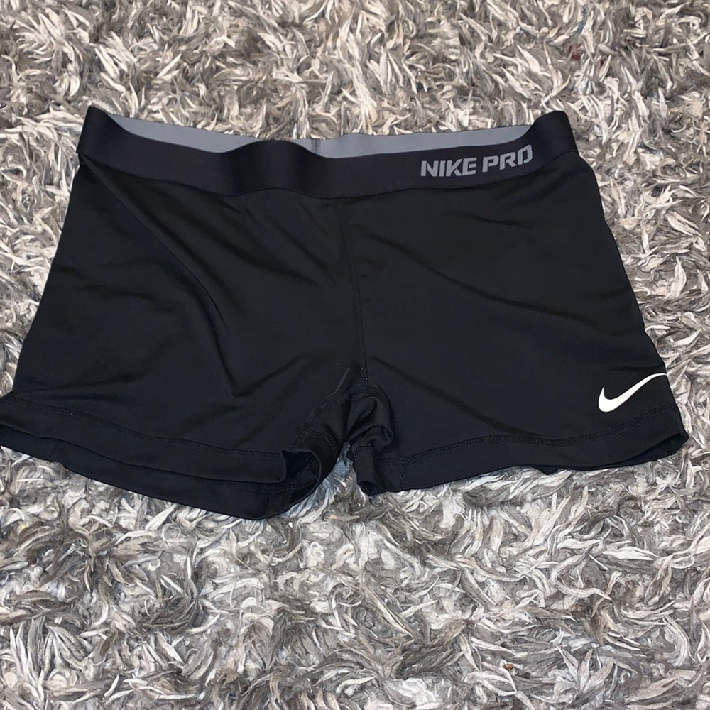Nike pro spandex shorts🩳